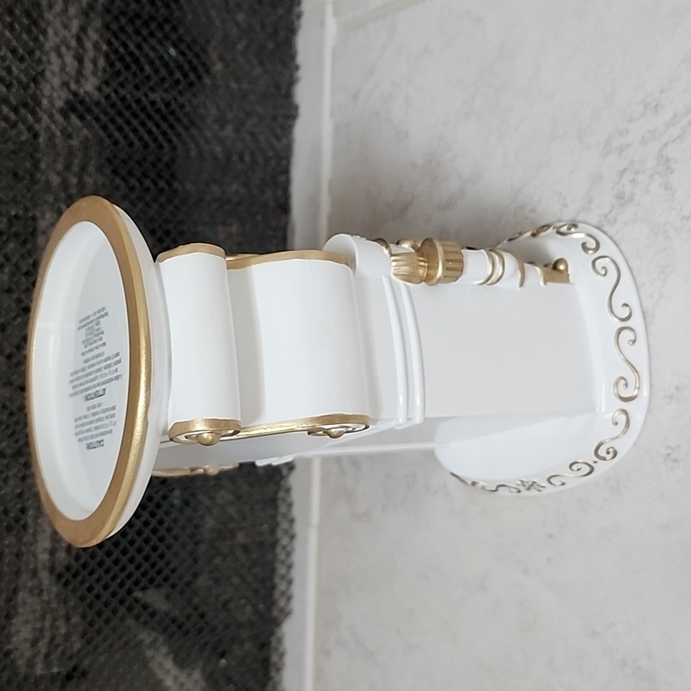 🕯BATH & BODY WORKS Christmas Candle Holder🕯 - Picture 6 of 10